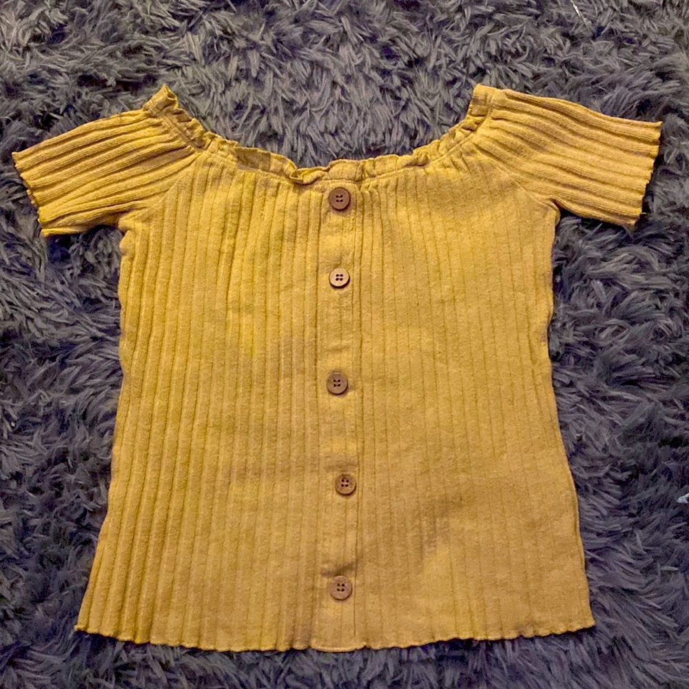 range kiss, crop top, medium